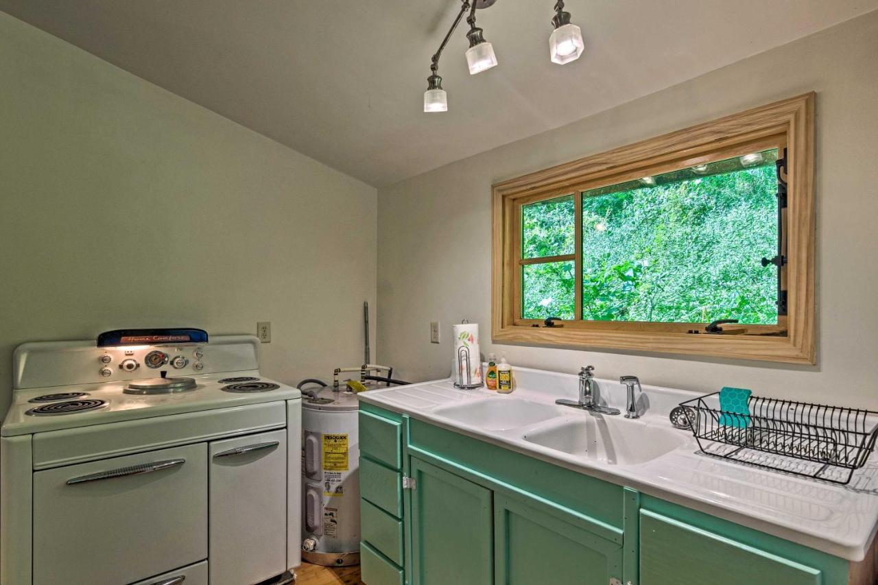 Cozy And Charming Asheville Cabin 5 Mi To Downtown! Exterior photo